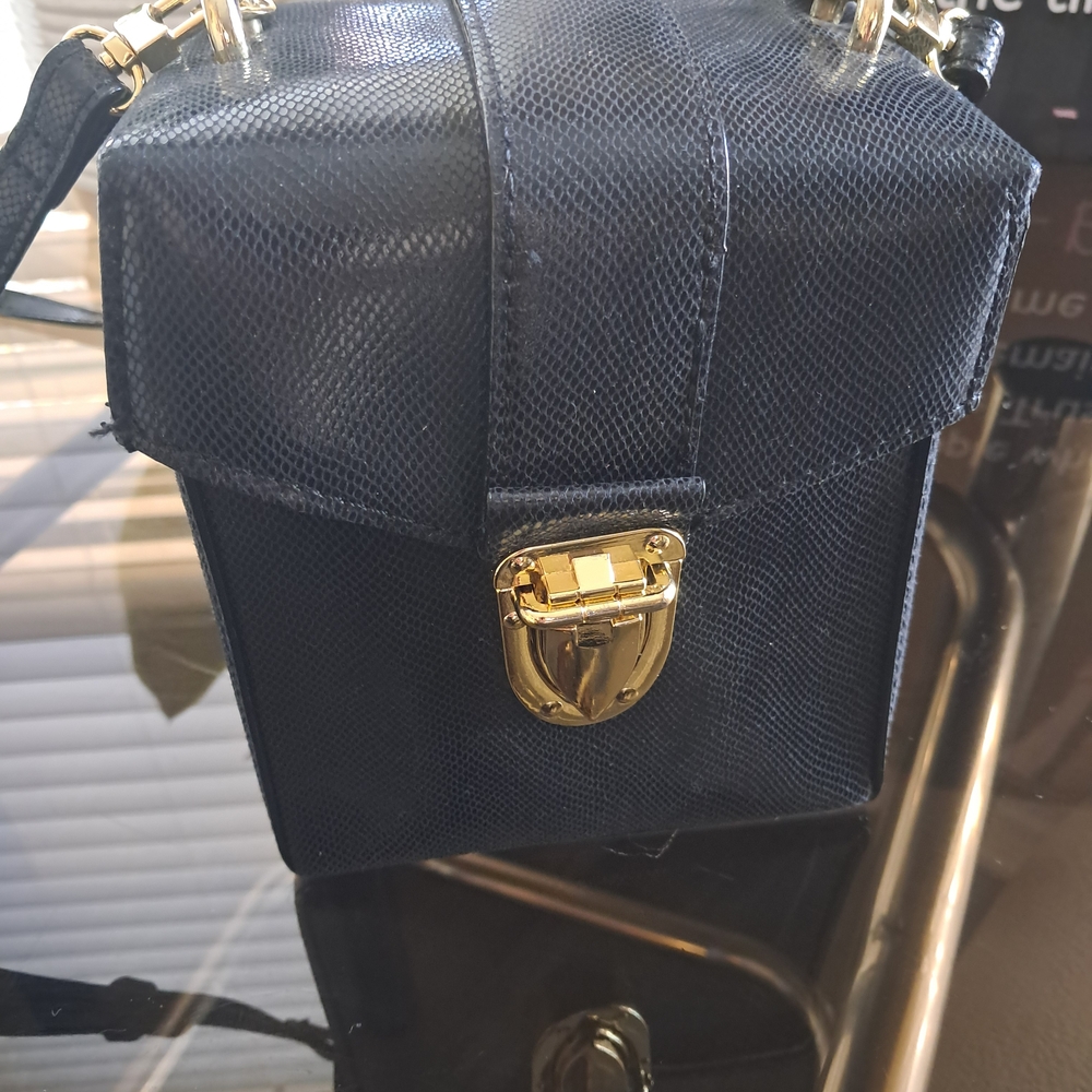 Gianni Bini Black Textured Crossbody with Gold Clasp